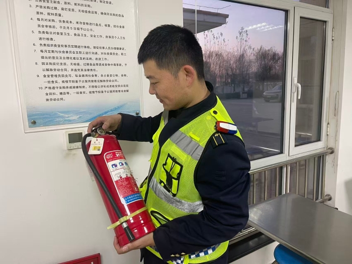 mmexport1764676611313