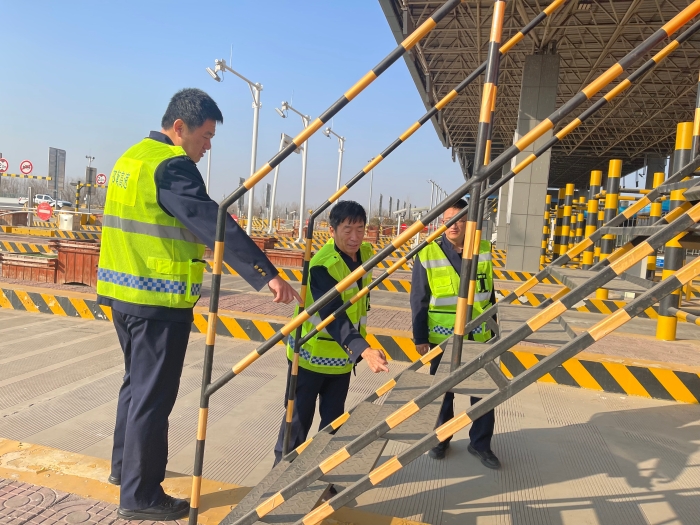 150EC51387824F10F5C2E9AE93881C15